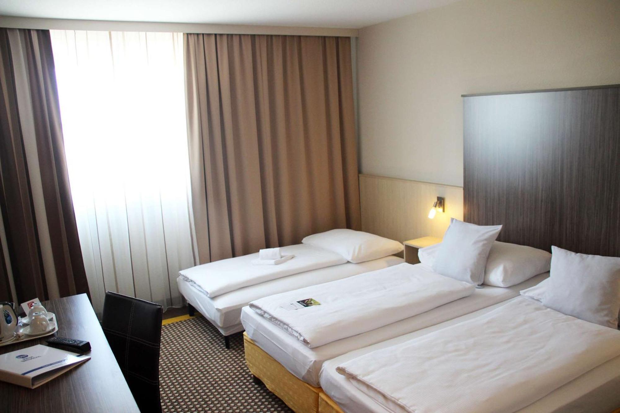 Best Western Smart Hotel Voesendorf Luaran gambar